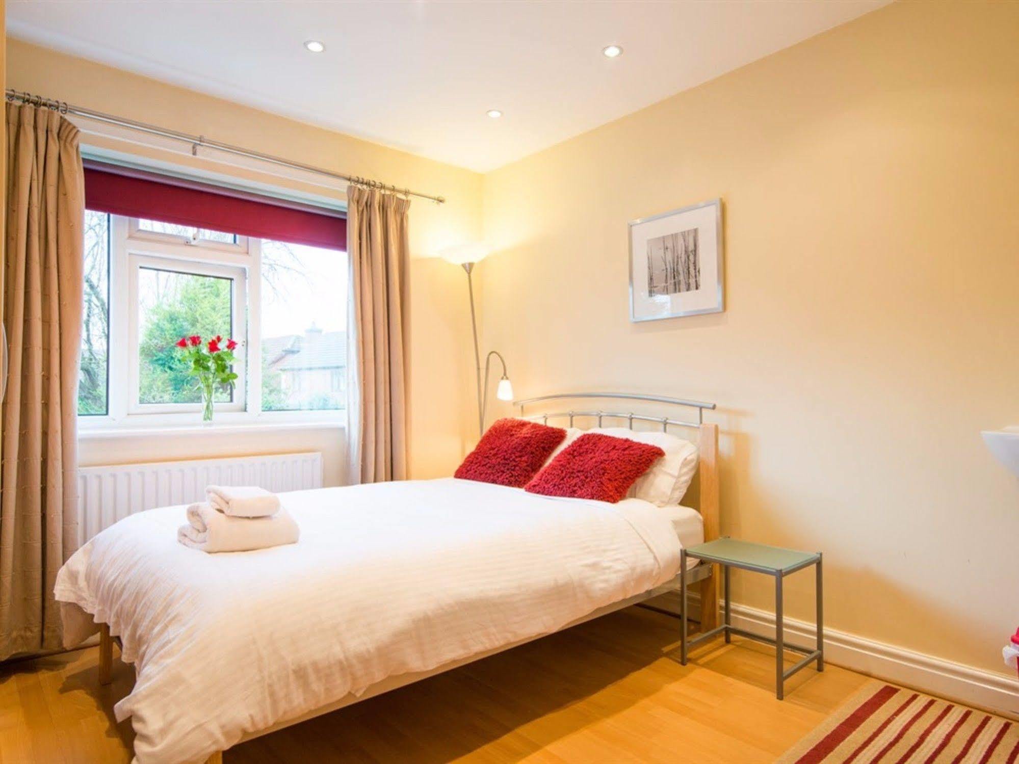 Hotel Ayuda House Altrincham Exteriér fotografie